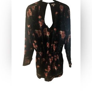 Tavik+ floral  shorts Romper size S